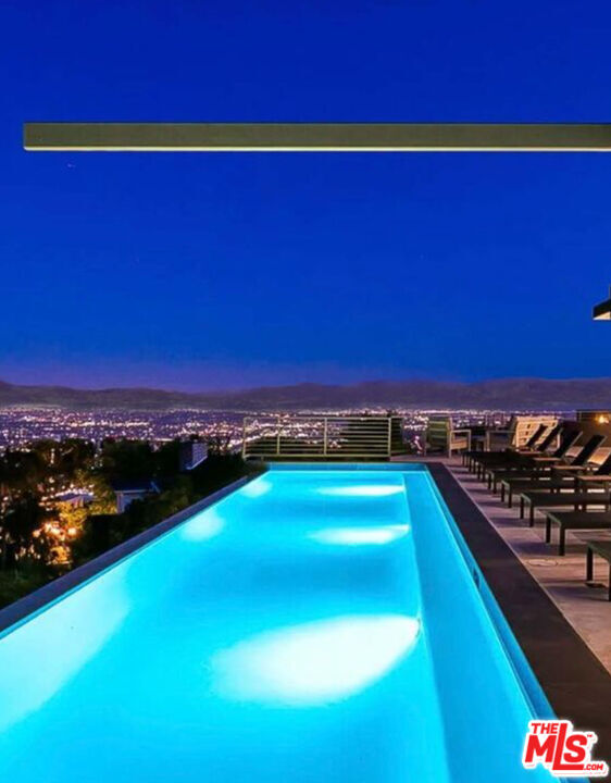 Property Photo:  11729 Laurelwood Dr  CA 91604 