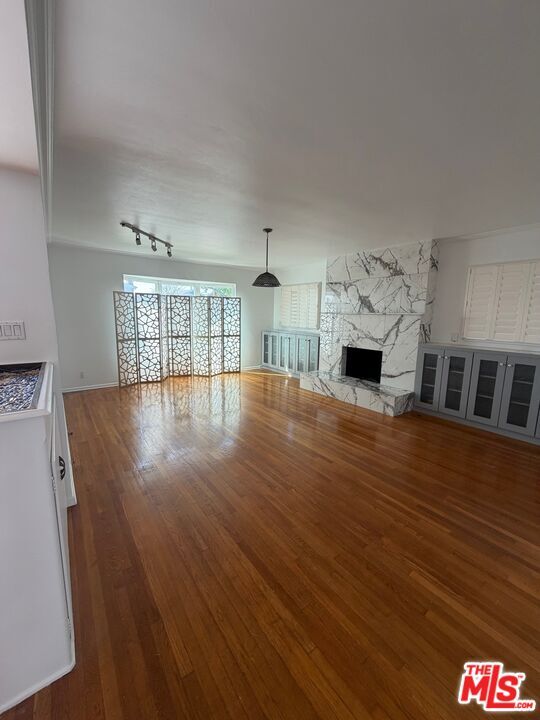 Property Photo:  6256 S Fairfax Ave  CA 90056 
