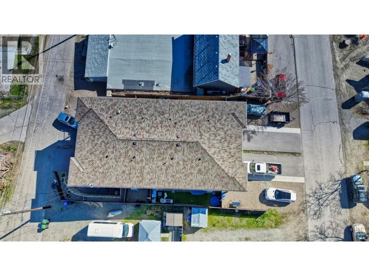 Property Photo: 8504 70th Avenue 102 BC V0H 1V1