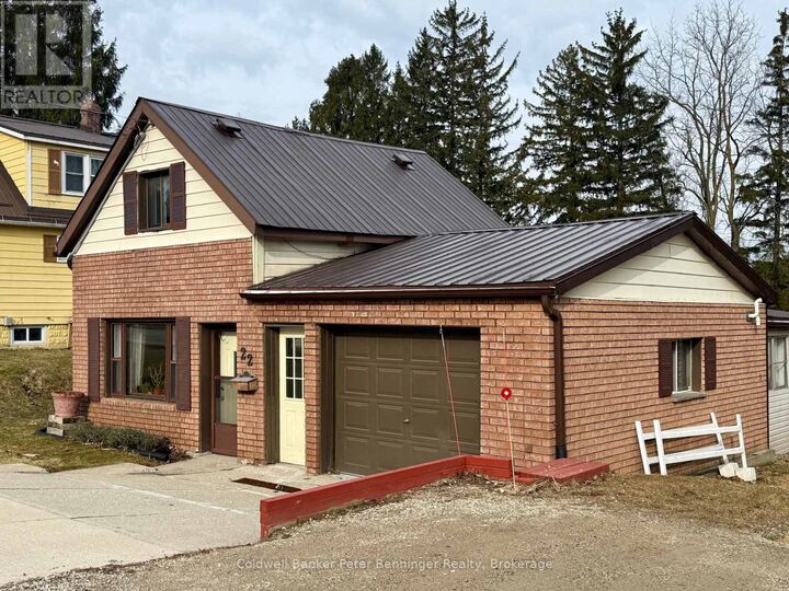 Photo de la propriété:  22 McGivern Street  ON N0G 2V0 