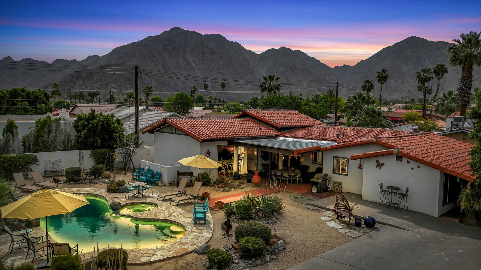 Property Photo:  52426 Avenida Mendoza  CA 92253 