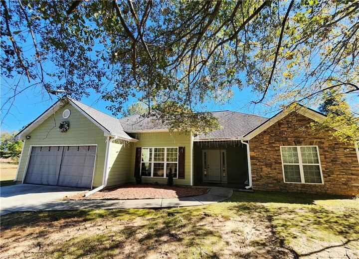 Property Photo: 3920 Rosebud Road GA 30052