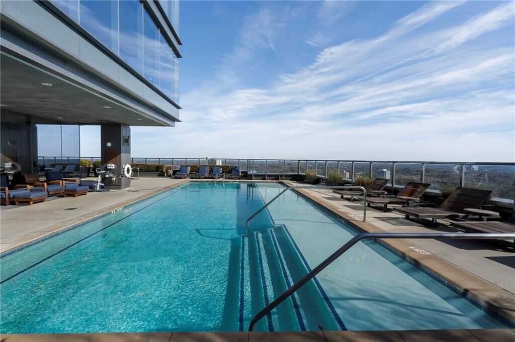 Property Photo: 3630 Peachtree NE 2204 GA 30326