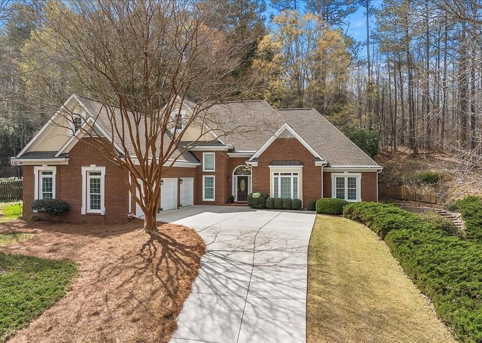 Property Photo: 565 Kings County Court GA 30004