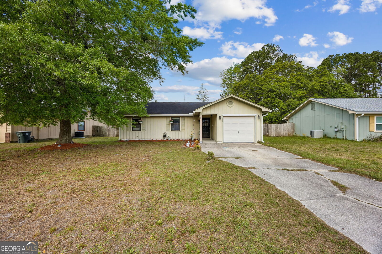 Property Photo:  118 Greenacre Circle N  GA 31548 