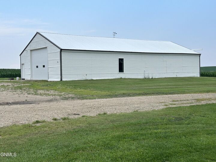 Property Photo: 8221 117th Avenue SE ND 58040