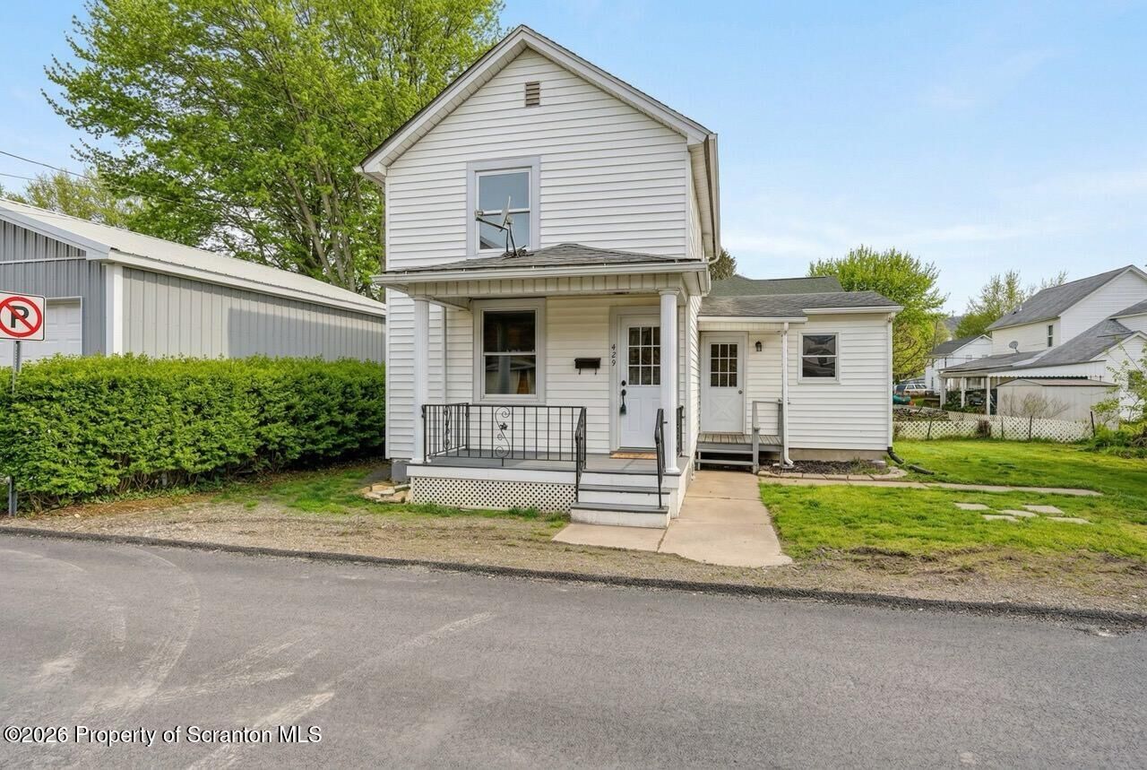 Property Photo:  429 Traviss Alley  PA 18452 