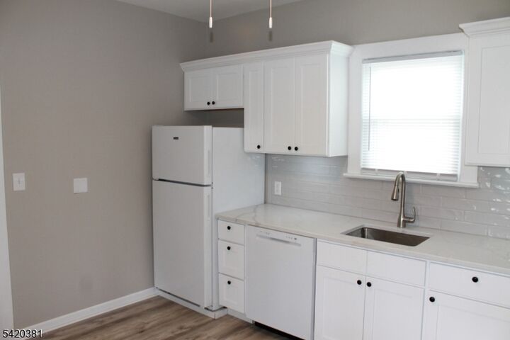 Property Photo: 37 W Hanover Ave-1st Flr NJ 07950