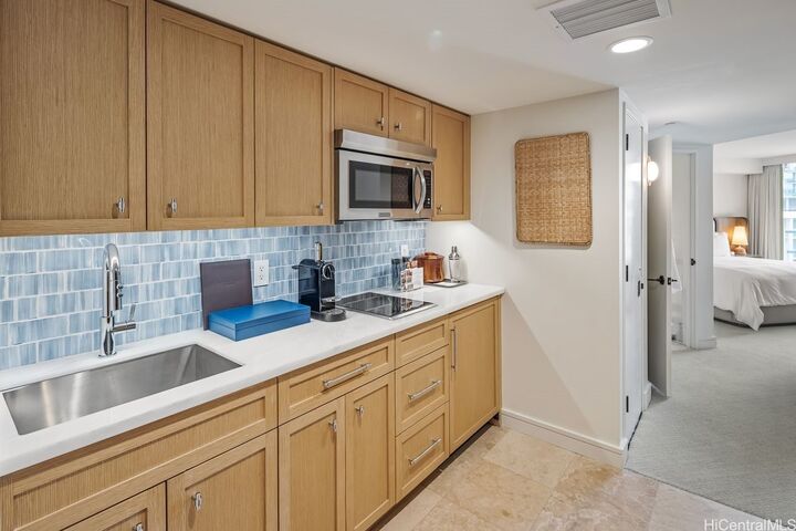 Property Photo:  223 Saratoga Road 2018  HI 96815 