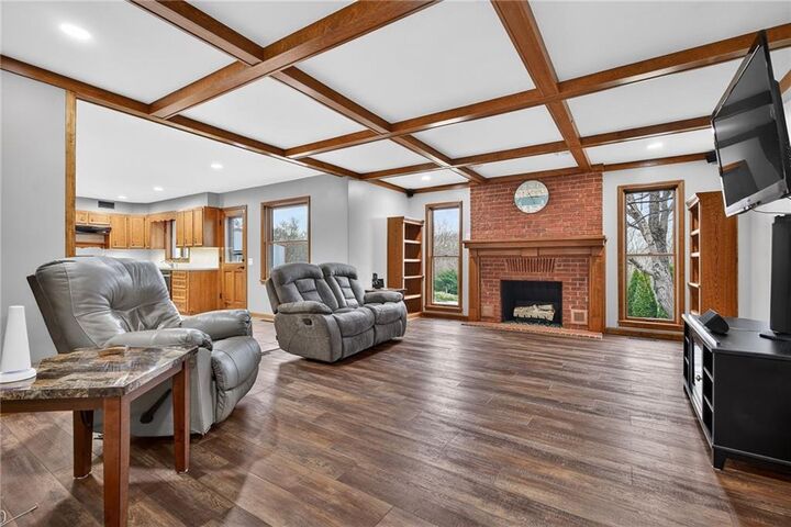 Property Photo:  2103 NE 85th Road  MO 64507 