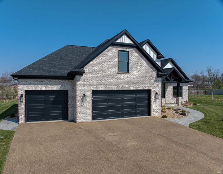 Property Photo:  2086 Chadwick Drive  IN 47630 