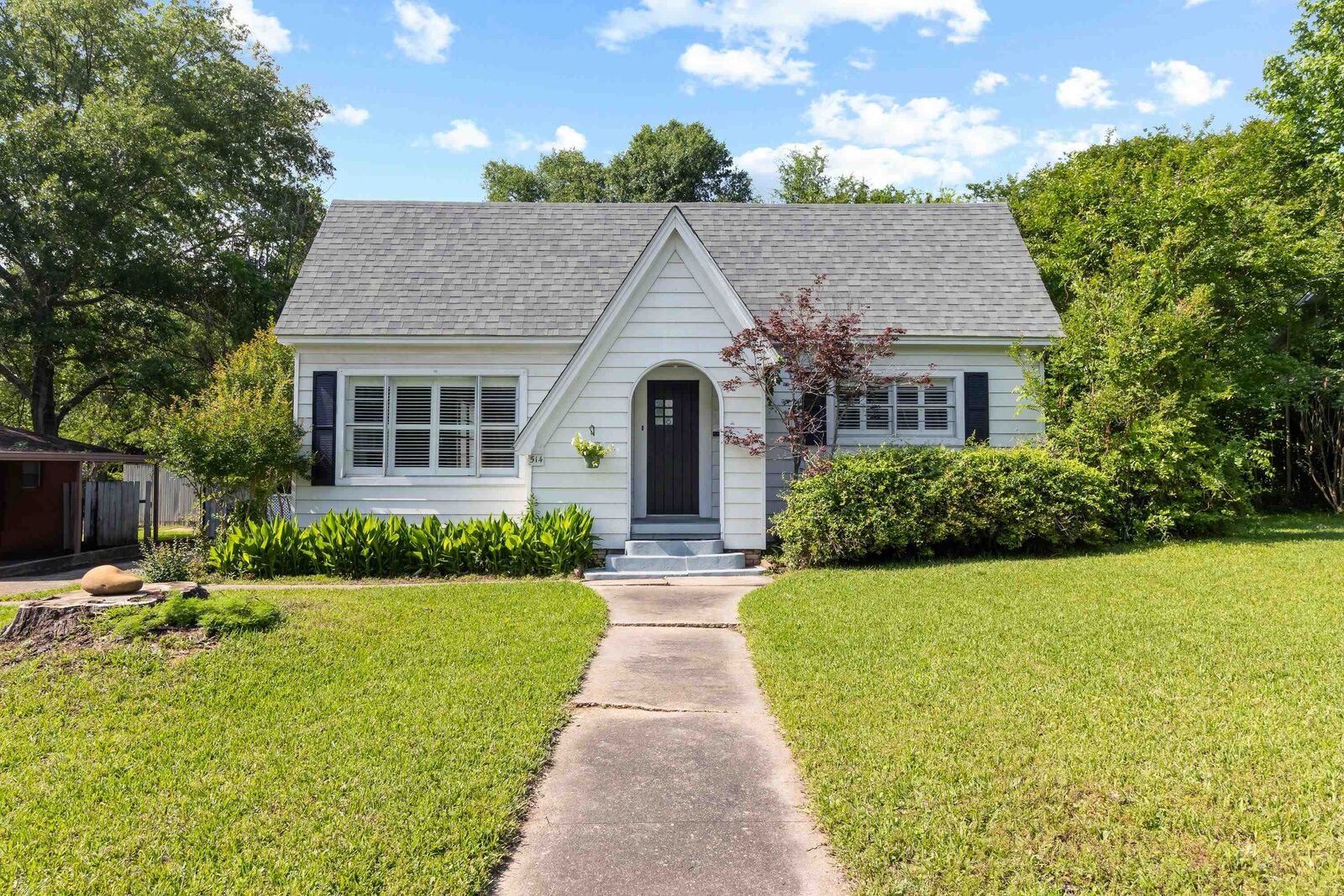 Property Photo:  514 W Main St  TX 75652 