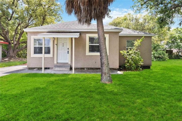 Property Photo: 634 18th Street FL 32805