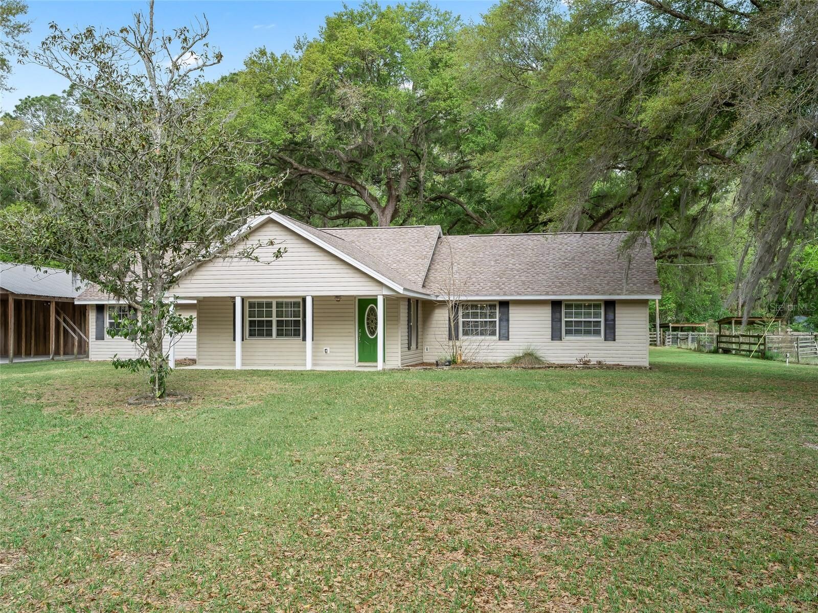Property Photo:  8234 S US 301  FL 33513 