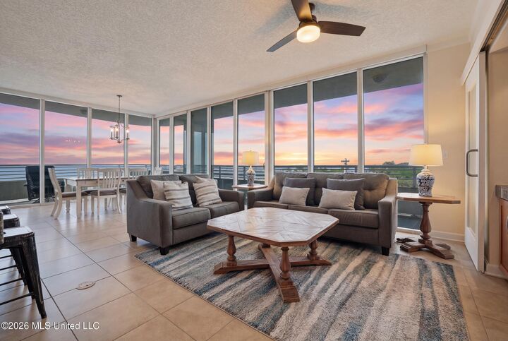 Property Photo:  2060 Beach Boulevard  MS 39531 