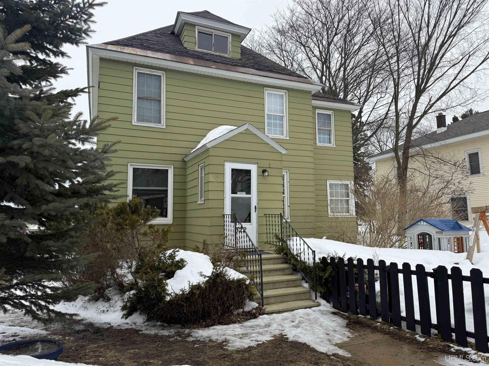 Property Photo:  322 W Superior Street  MI 49862 