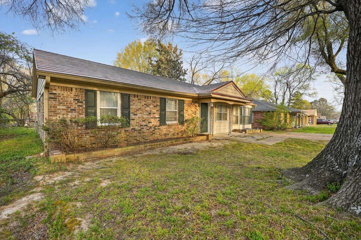 Property Photo: 3773 Schoolfield Rd TN 38127