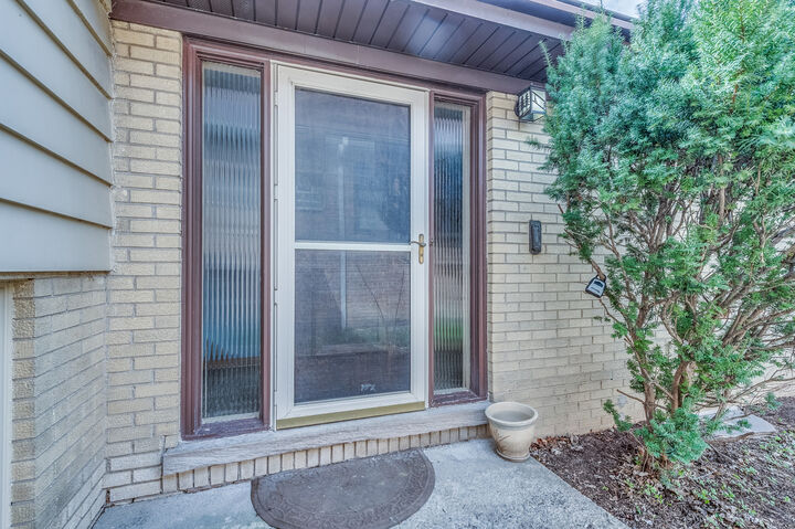 Property Photo:  1449 Norfolk Avenue  IL 60154 
