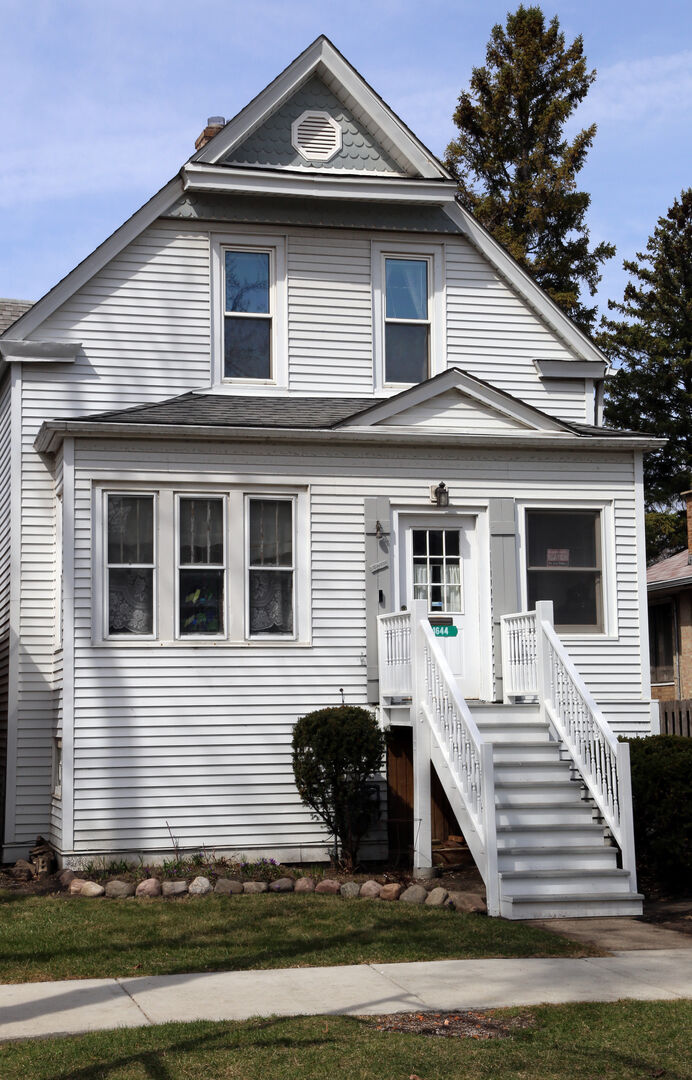 Property Photo:  4644 N Kennicott Avenue  IL 60630 