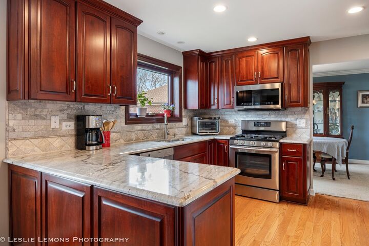 Property Photo:  3432 Drover Lane  IL 60561 