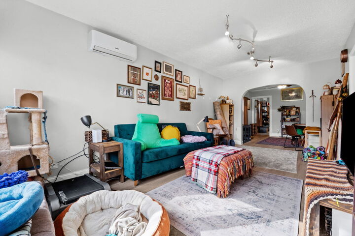 Property Photo:  4612 N Avers Avenue  IL 60625 