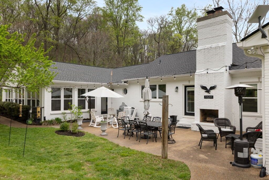 Property Photo: 1395 Roy Sellers Rd TN 38401