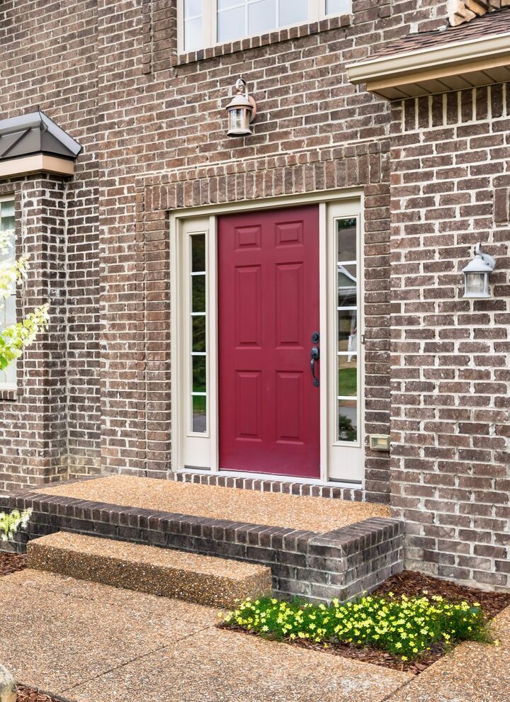 Property Photo:  312 Dogwood Trl  TN 37209 