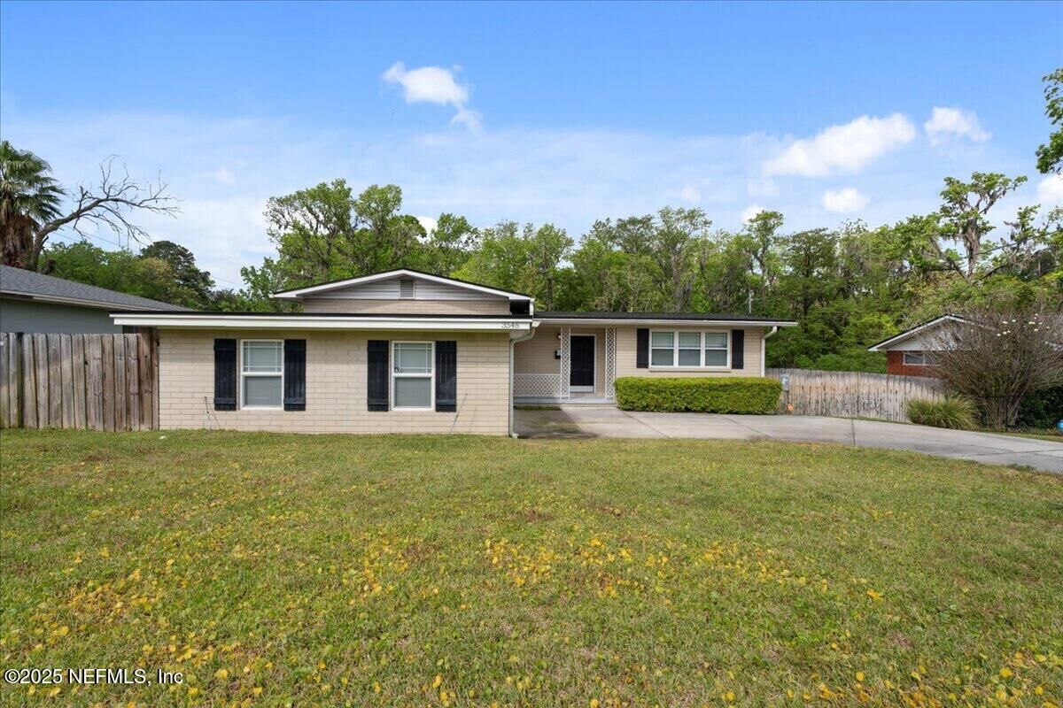 Property Photo:  3546 Edgewater Drive  FL 32210 