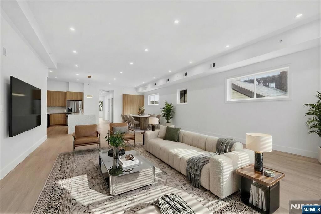 Property Photo:  312 11th Street 2  NJ 07087 