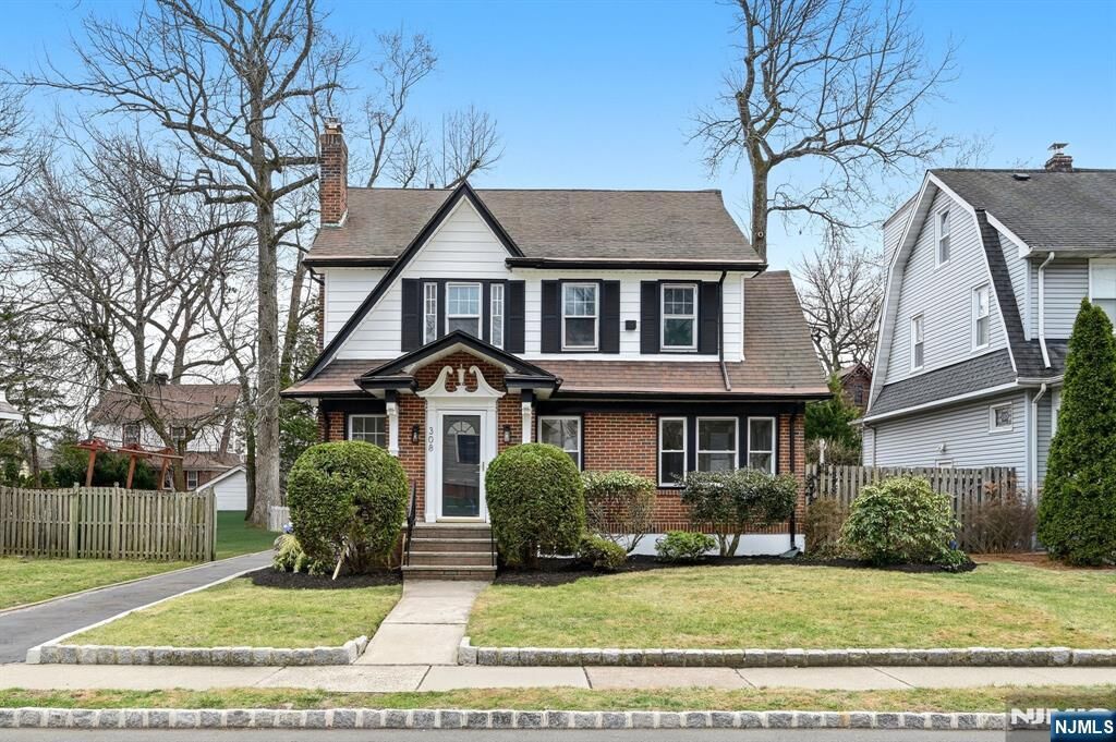 Property Photo:  308 Windsor Road  NJ 07631 