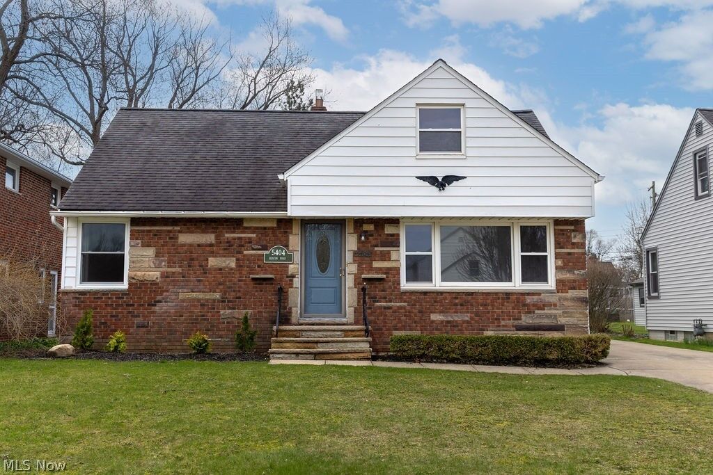Property Photo: 5404 Beacon Road OH 44124