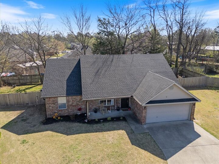 Property Photo:  725 W Deer Lodge Court  AR 72761 