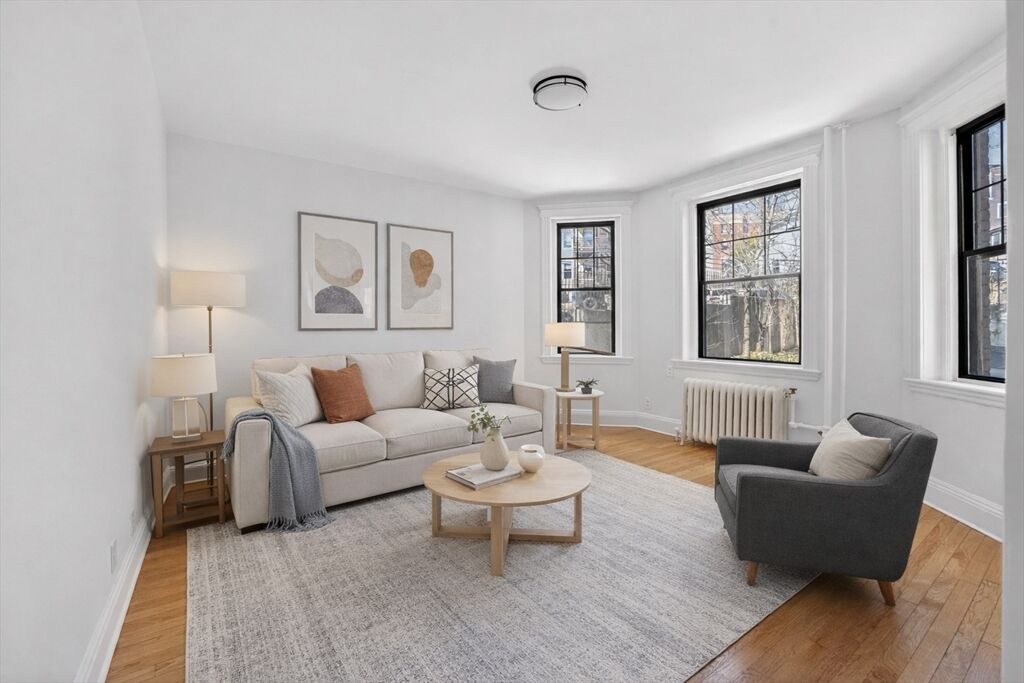 Property Photo:  370 Chestnut Hill 3  MA 02135 