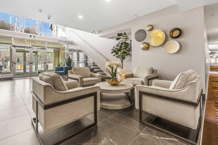 Property Photo:  15 Cougar Ridge Landing SW 108  AB T3H 6C3 