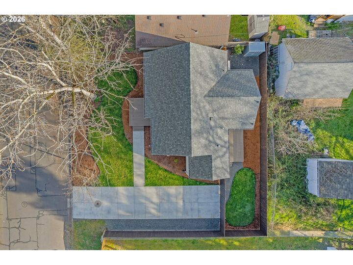 Property Photo:  1243 Hayes St  OR 97402 