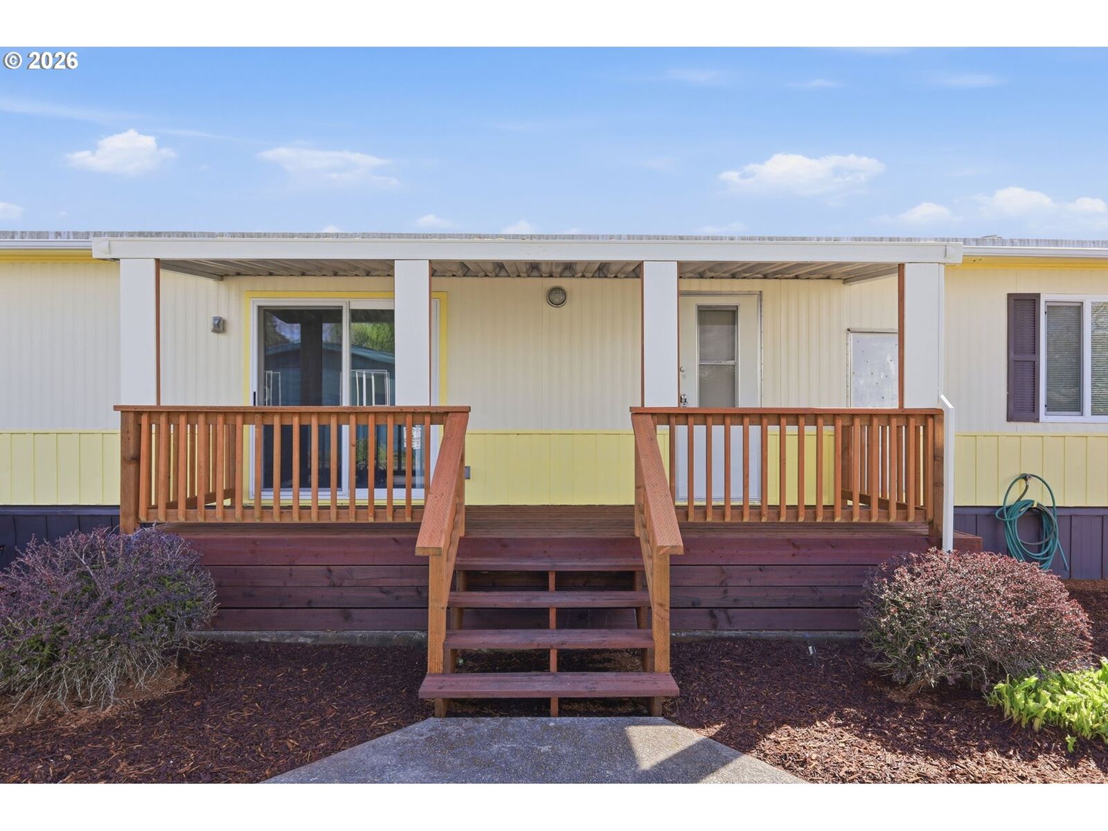 Property Photo:  1800 Lakewood Ct 134  OR 97402 