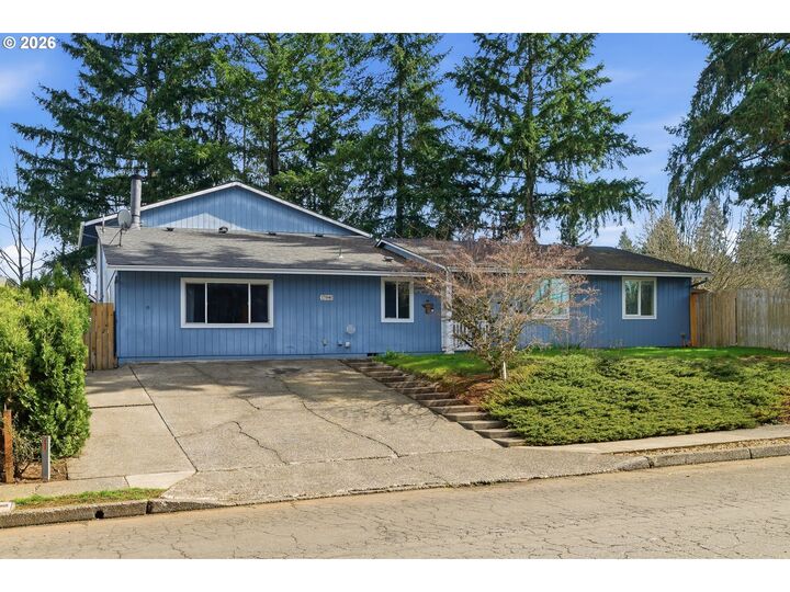 Property Photo:  17840 Wolf Dr  OR 97055 