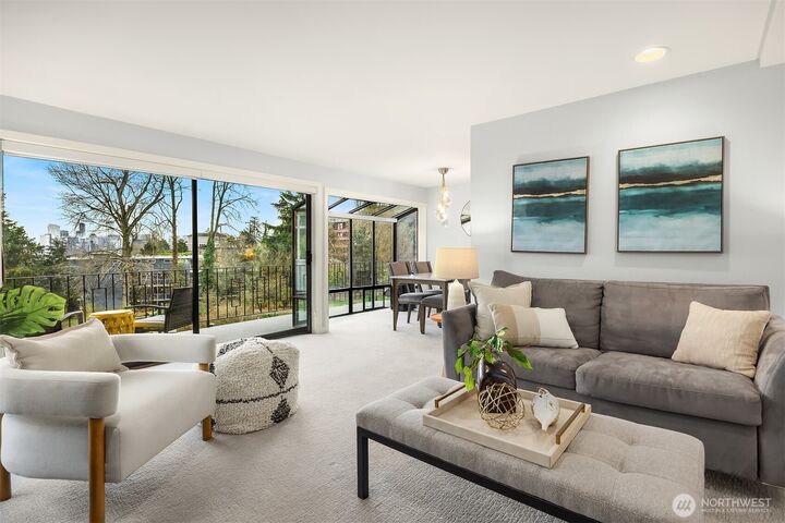Property Photo: 507 Howe Street A WA 98109