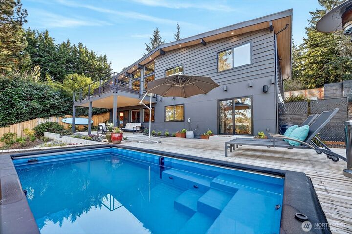 Property Photo: 2332 128th Avenue SE WA 98005