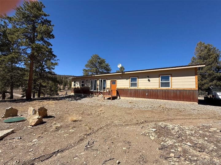 Property Photo:  909 Pitchfork Road  CO 80449 