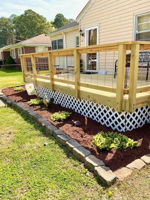 Property Photo:  321 Bruce St  VA 23434 