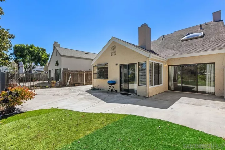 Property Photo:  914 Sendero Ave.  CA 92026 