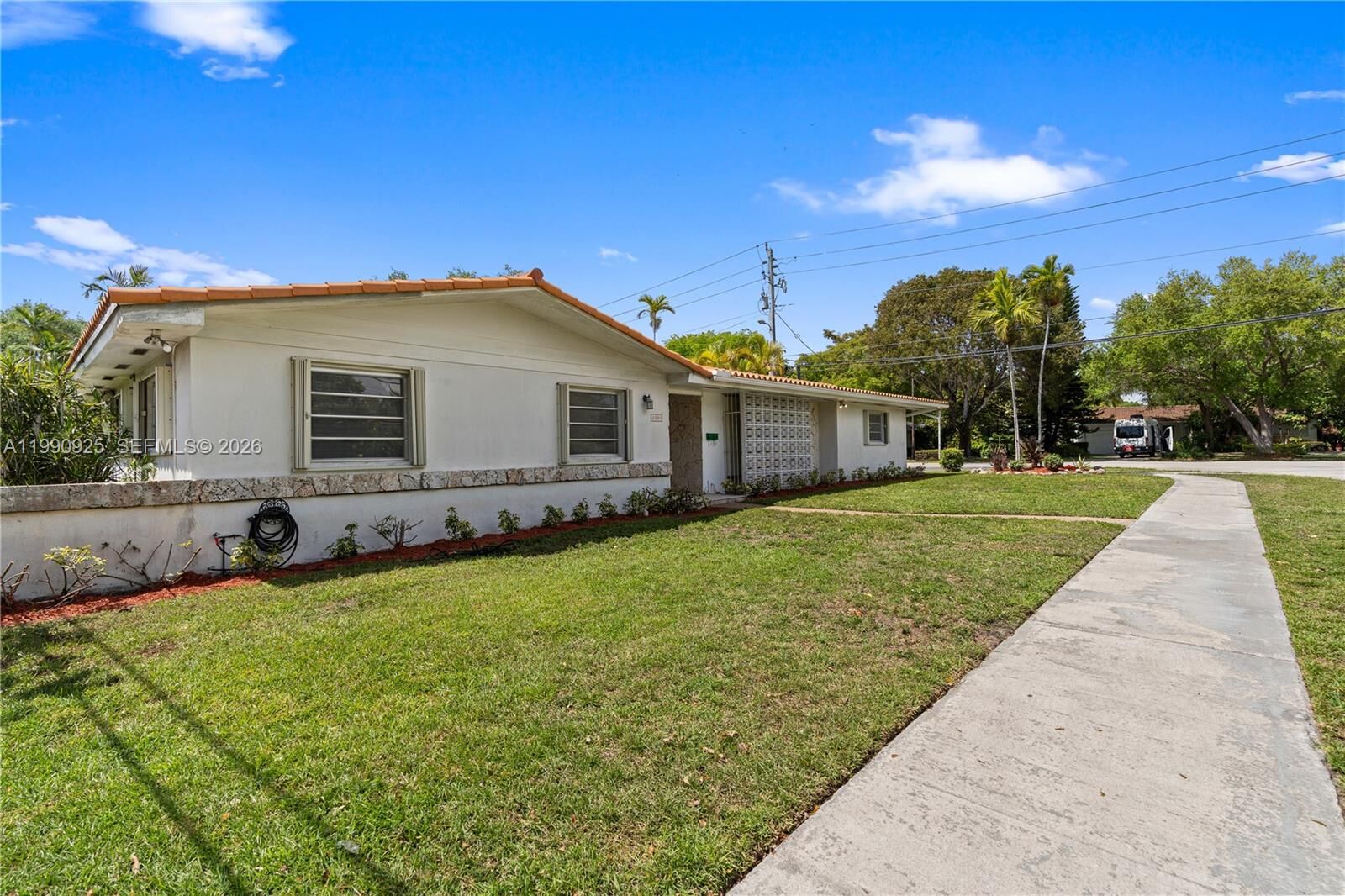 Property Photo: 4800 SW 64th Ave FL 33155