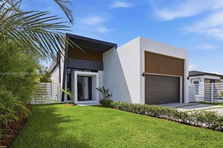 Property Photo: 22900 SW 122 Pl FL 33170