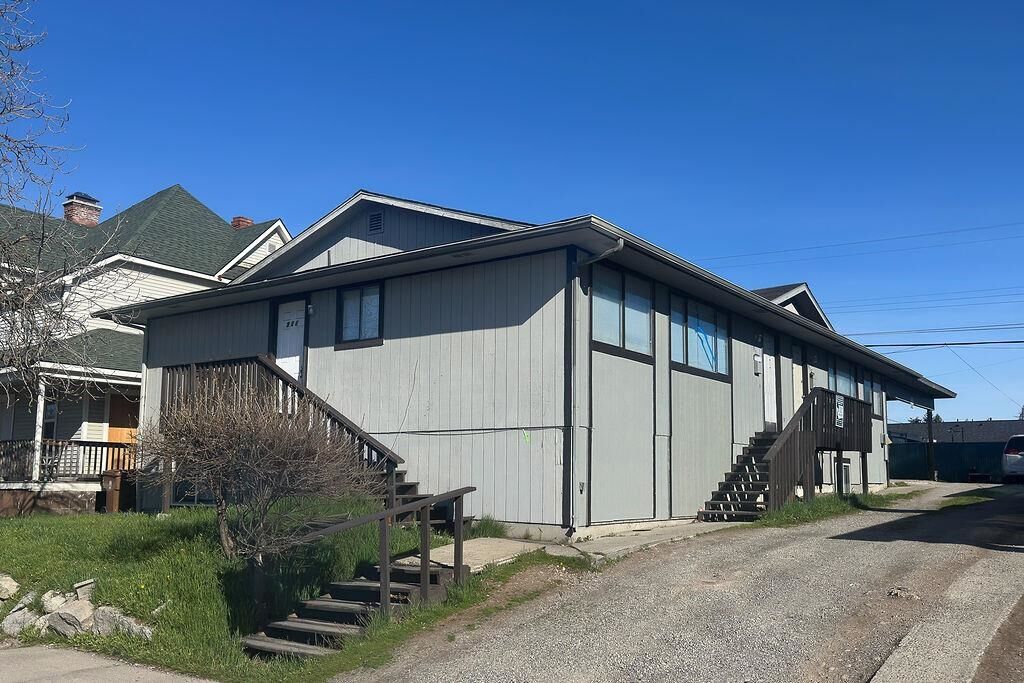 Property Photo: 911 E Bridgeport Ave WA 99207