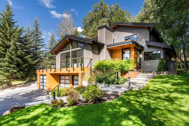 Property Photo:  380 S Leadville Ave  ID 83340 