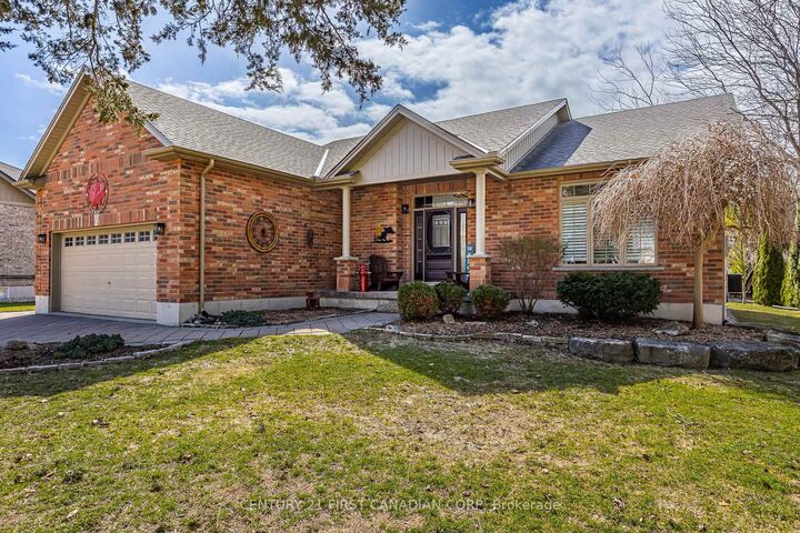 Property Photo:  10159 Meadowlilly Crescent  ON N0M 1T0 