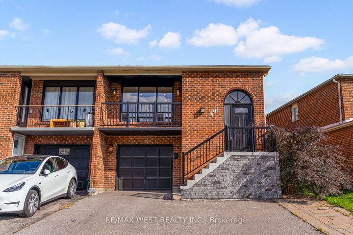 Property Photo: 101 Tall Grass Trail ON L4L 3J3
