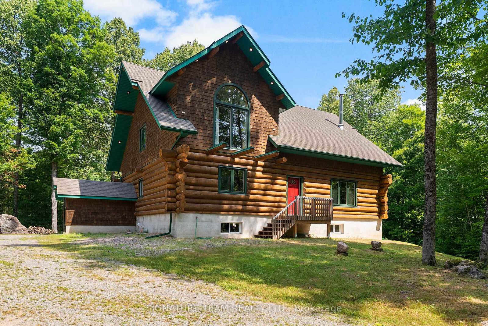 Property Photo: 800 Woito Station Road ON K2A 6W5