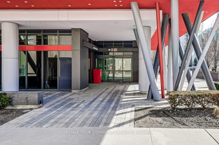 Property Photo: 88 Sheppard Avenue E 210 ON M2N 0G9